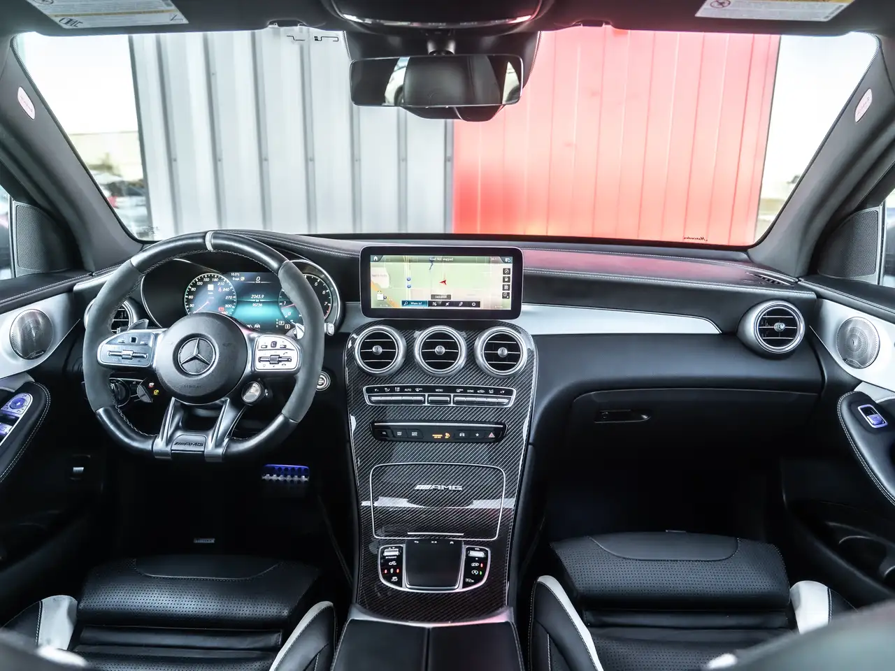 Mercedes-Benz GLC снимка Mercedes-Benz GLC