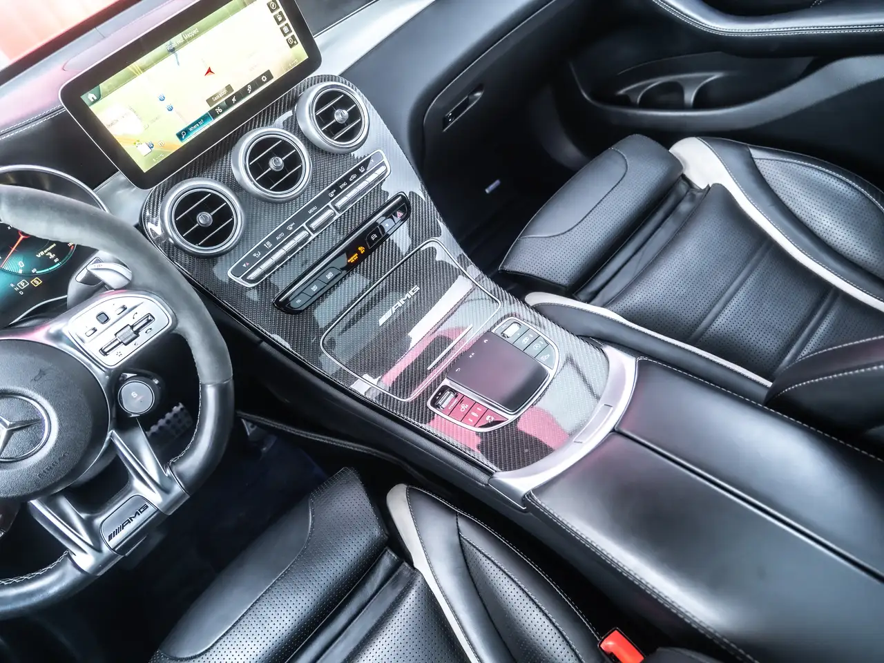 Mercedes-Benz GLC снимка Mercedes-Benz GLC