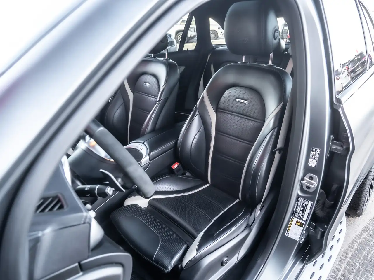 Mercedes-Benz GLC снимка Mercedes-Benz GLC