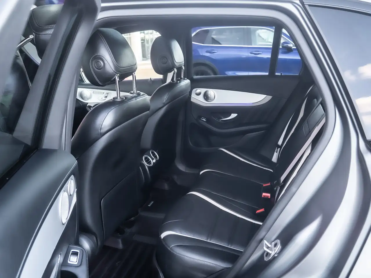 Mercedes-Benz GLC снимка Mercedes-Benz GLC