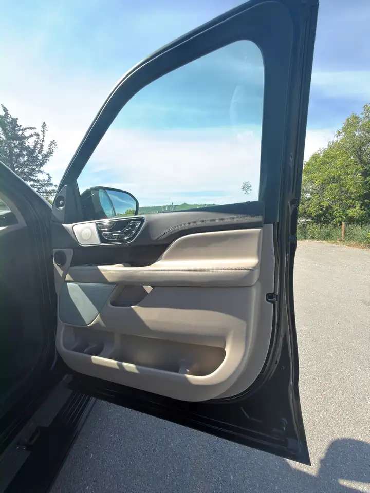 Lincoln Navigator снимка Lincoln Navigator