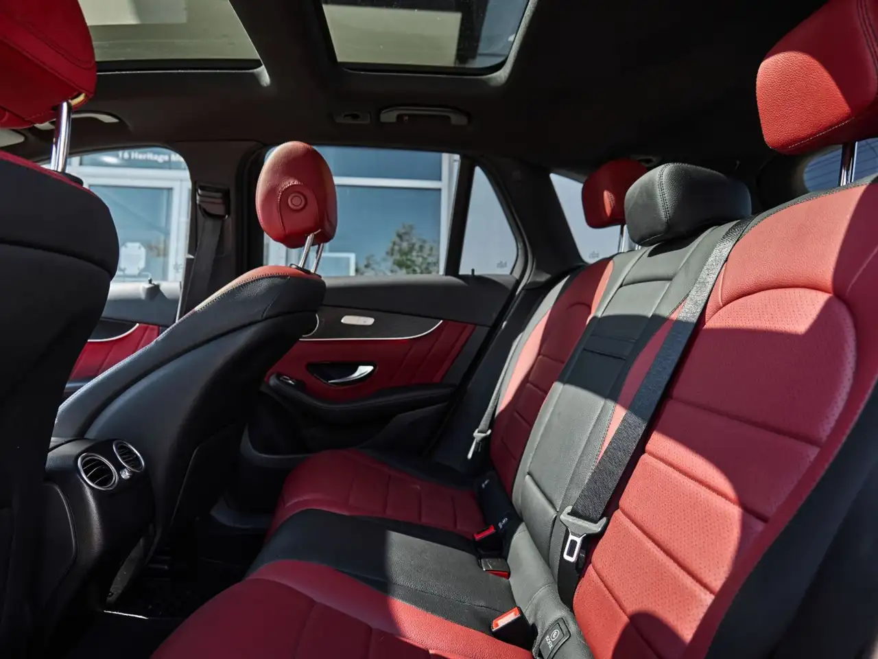 Mercedes-Benz GLC photo Mercedes-Benz GLC