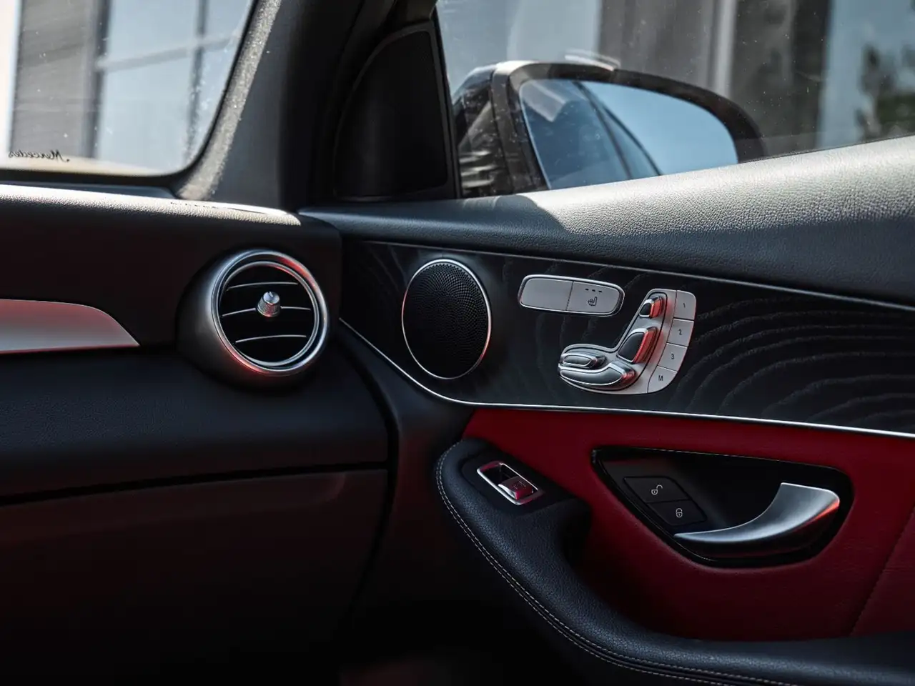 Mercedes-Benz GLC photo Mercedes-Benz GLC