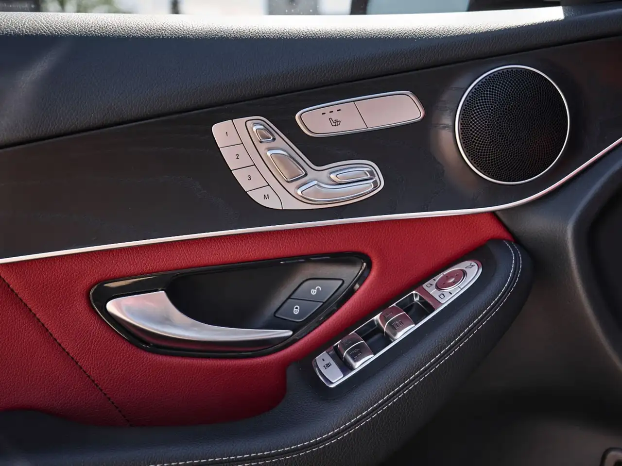 Mercedes-Benz GLC photo Mercedes-Benz GLC