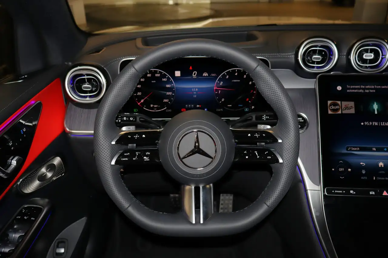 Mercedes-Benz GLC снимка Mercedes-Benz GLC