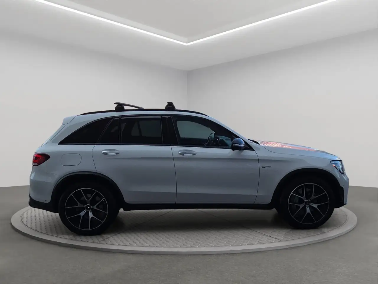 Mercedes-Benz GLC снимка Mercedes-Benz GLC