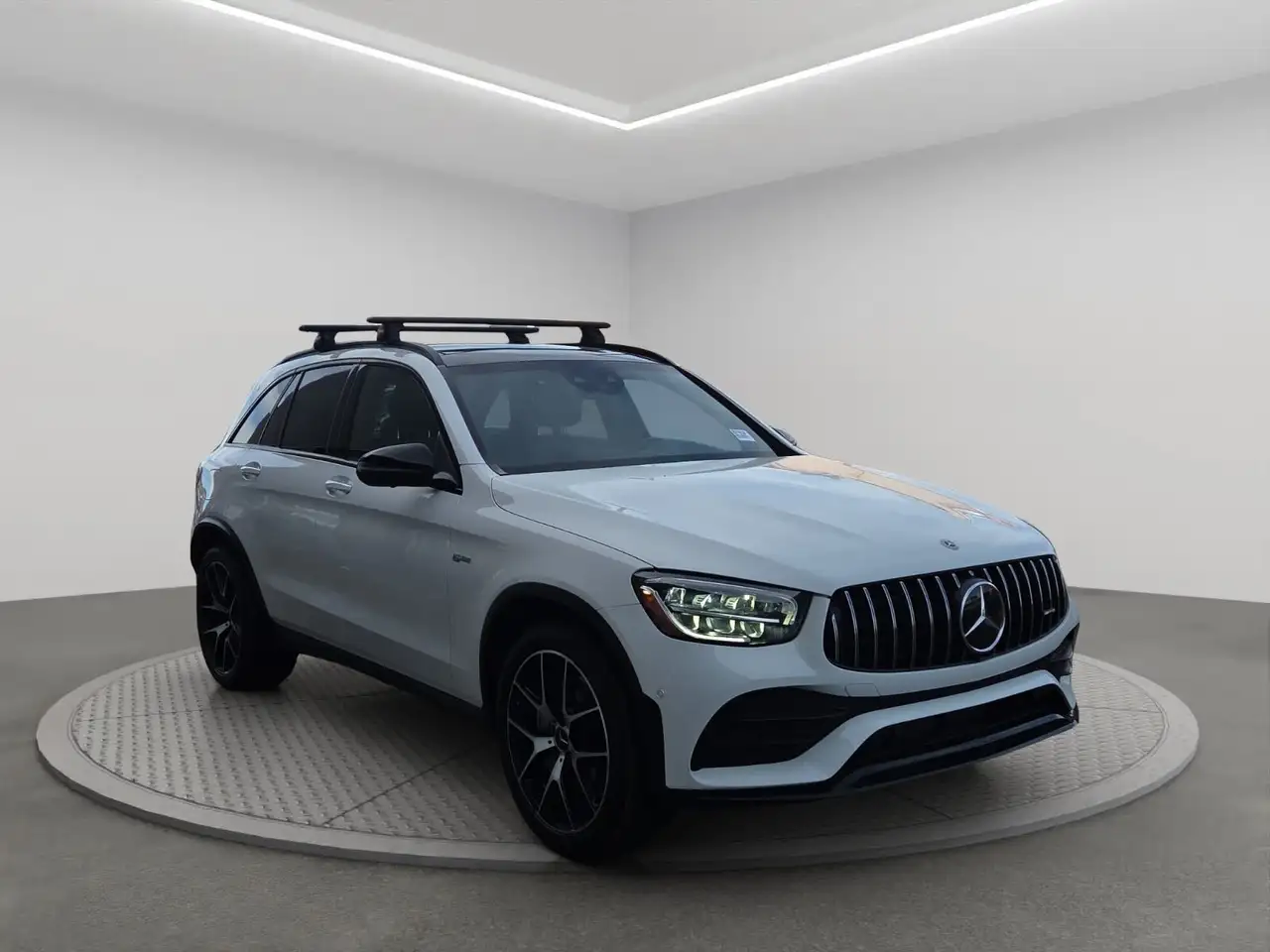 Mercedes-Benz GLC снимка Mercedes-Benz GLC