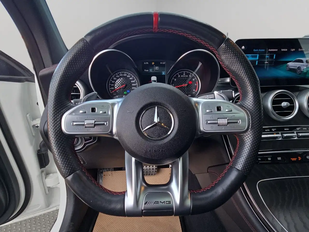 Mercedes-Benz GLC снимка Mercedes-Benz GLC