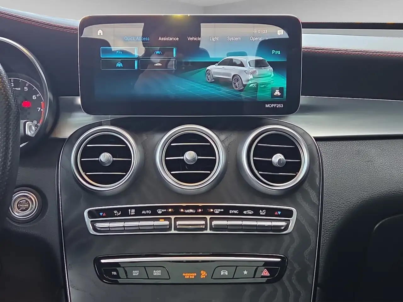Mercedes-Benz GLC снимка Mercedes-Benz GLC