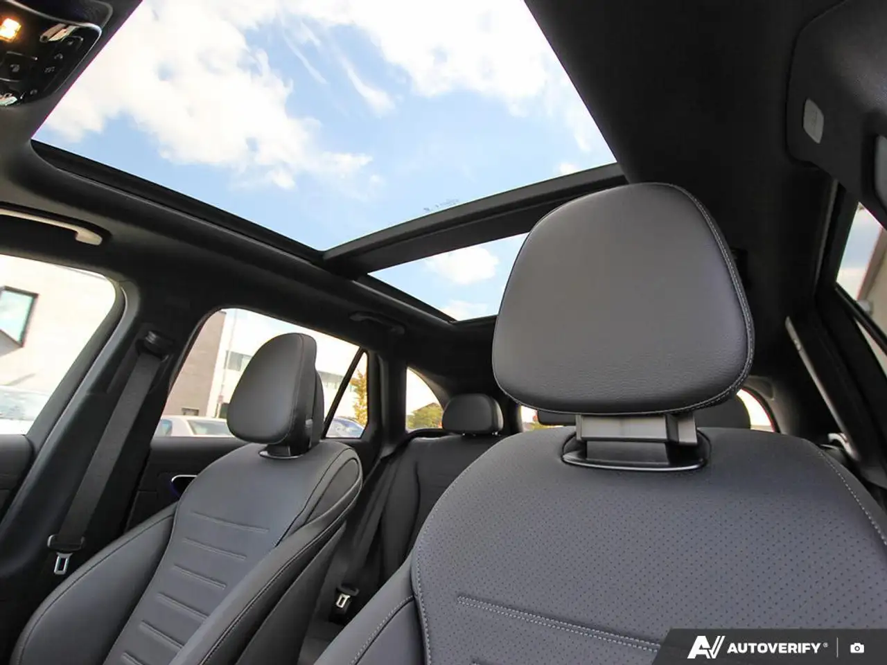 Mercedes-Benz GLC снимка Mercedes-Benz GLC