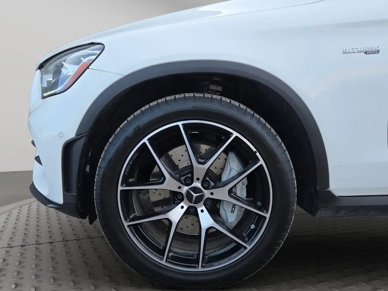 Mercedes-Benz GLC снимка Mercedes-Benz GLC