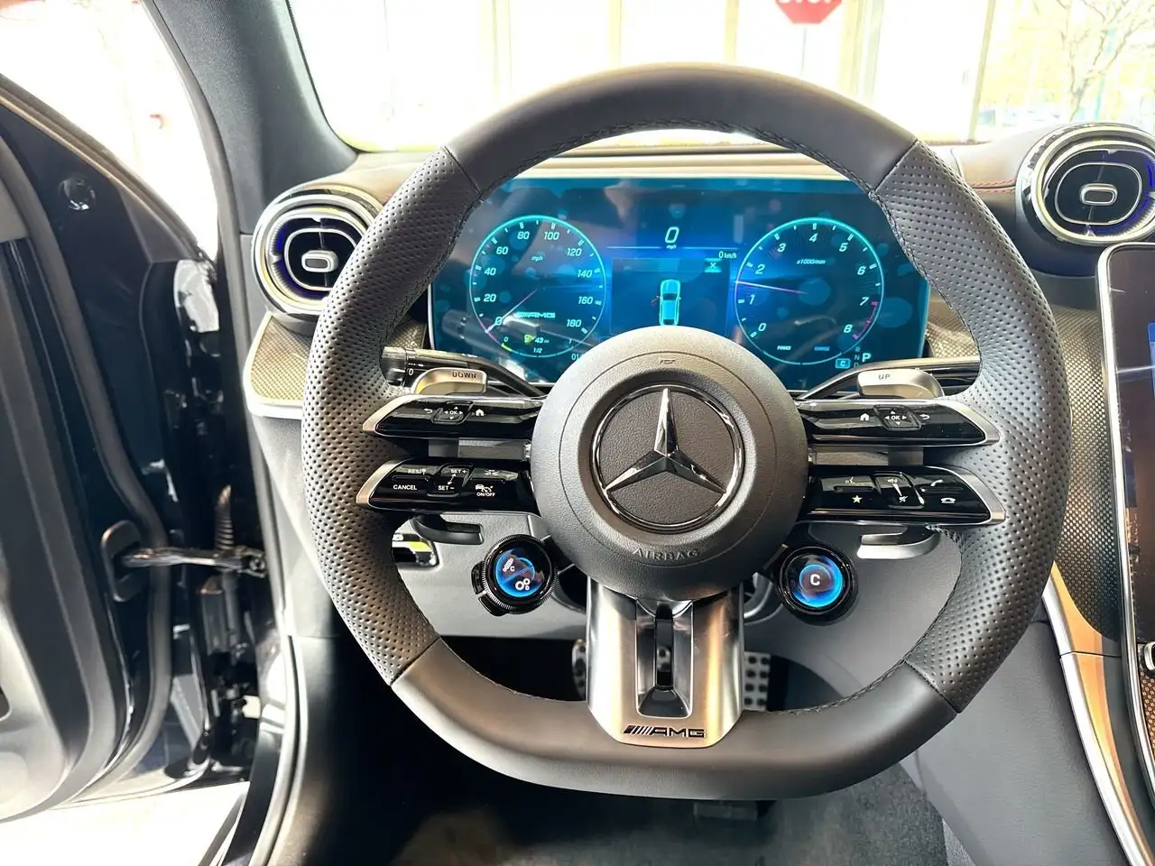 Mercedes-Benz GLC снимка Mercedes-Benz GLC