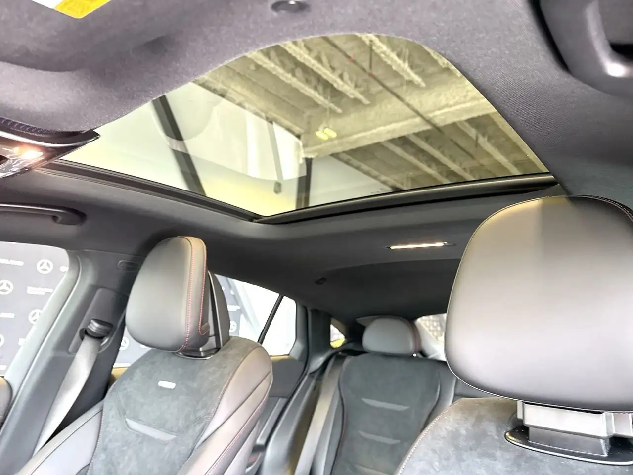 Mercedes-Benz GLC снимка Mercedes-Benz GLC