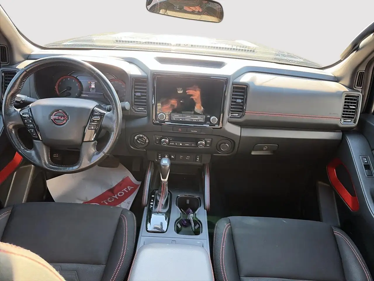 Nissan Frontier снимка Nissan Frontier