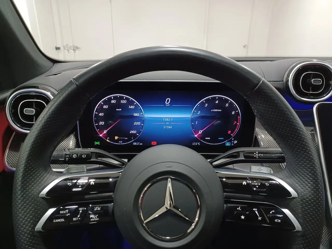 Mercedes-Benz GLC снимка Mercedes-Benz GLC