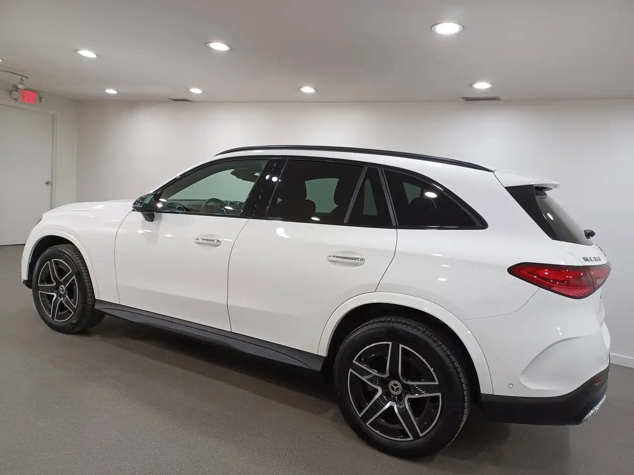 Mercedes-Benz GLC снимка Mercedes-Benz GLC