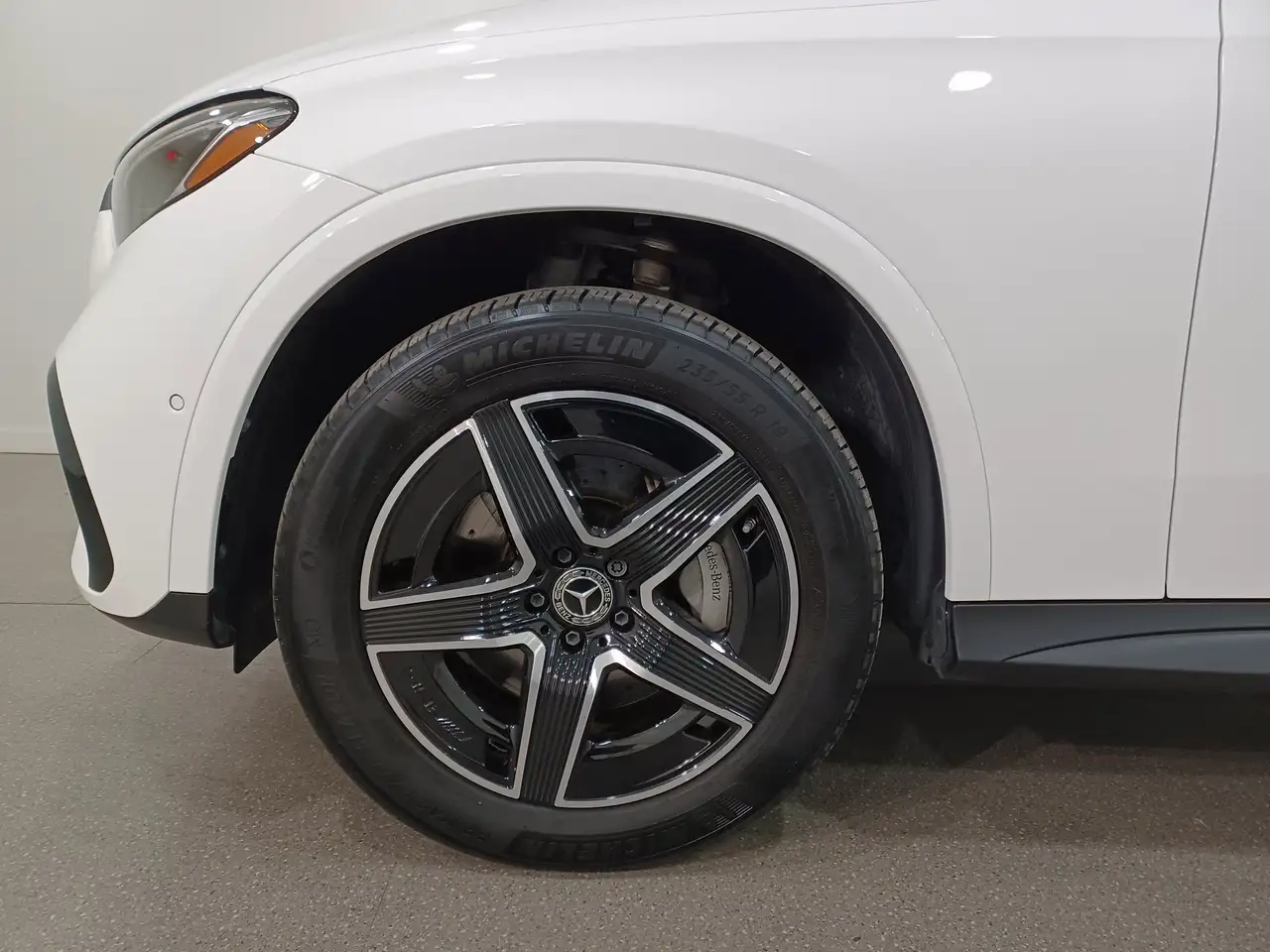 Mercedes-Benz GLC снимка Mercedes-Benz GLC