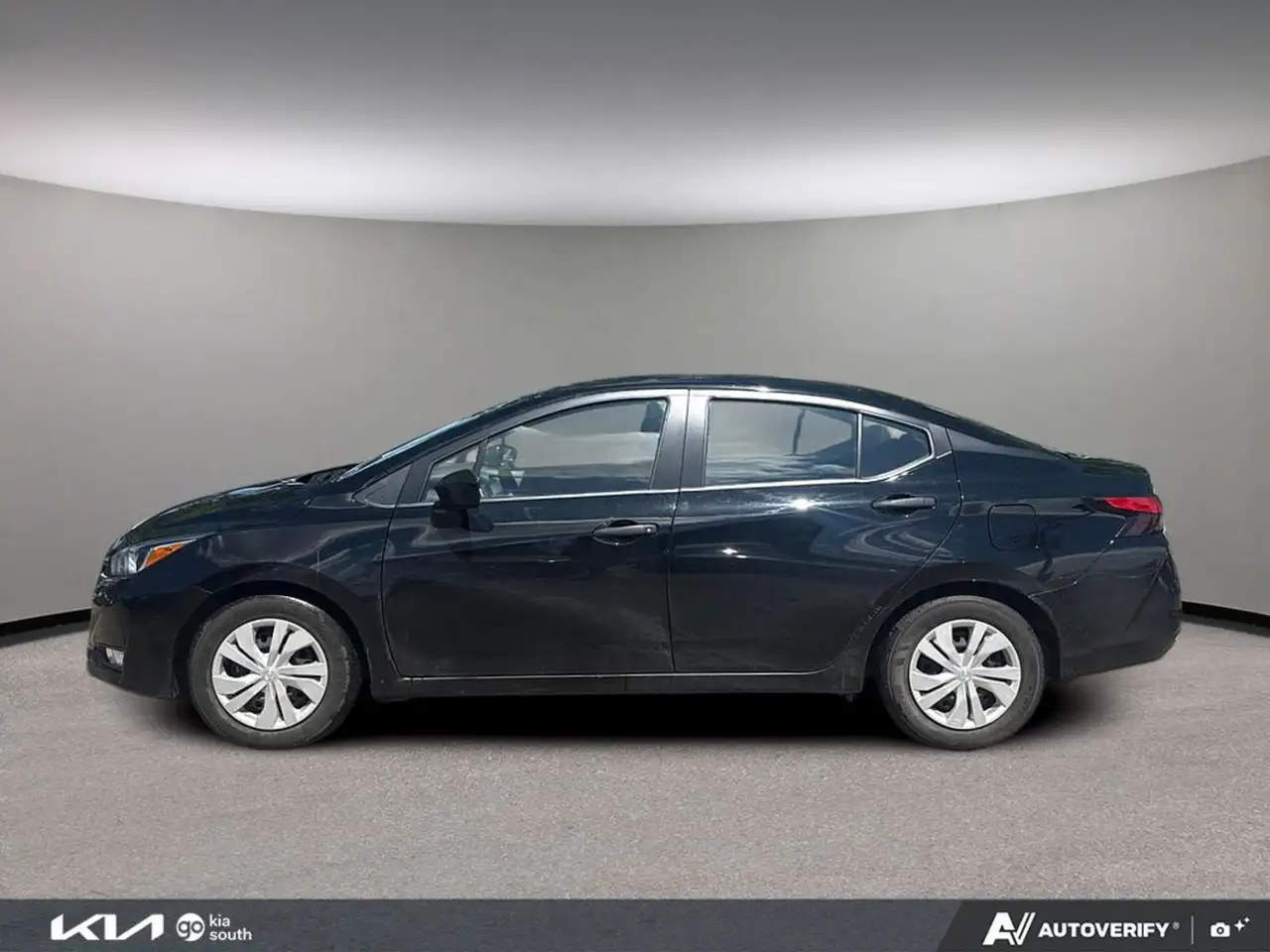 Nissan Versa photo Nissan Versa
