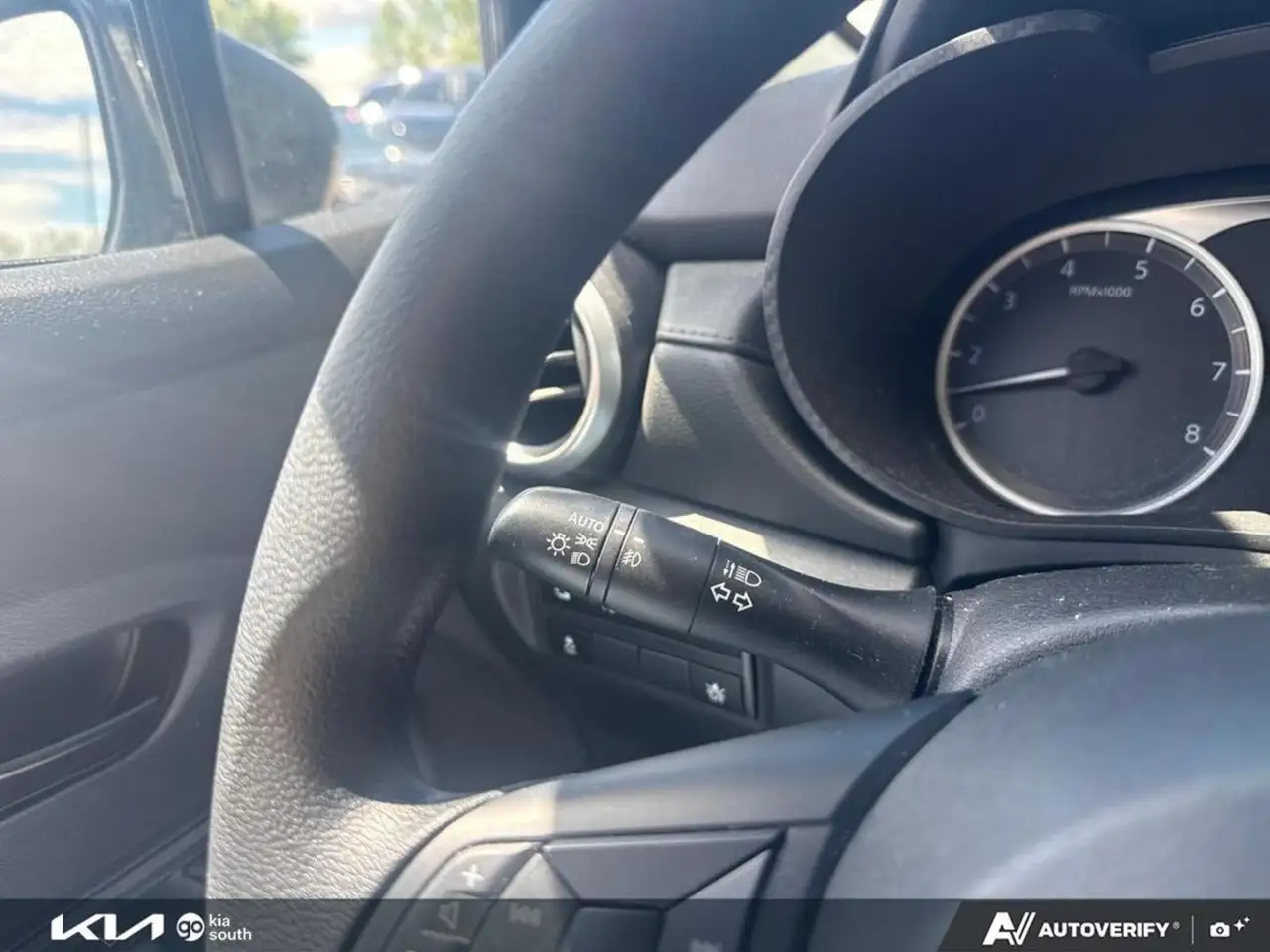 Nissan Versa photo Nissan Versa