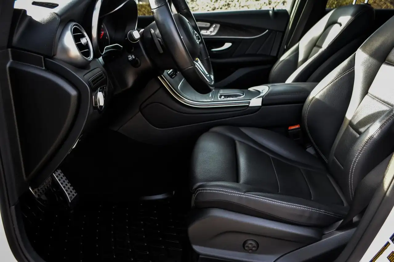 Mercedes-Benz GLC снимка Mercedes-Benz GLC