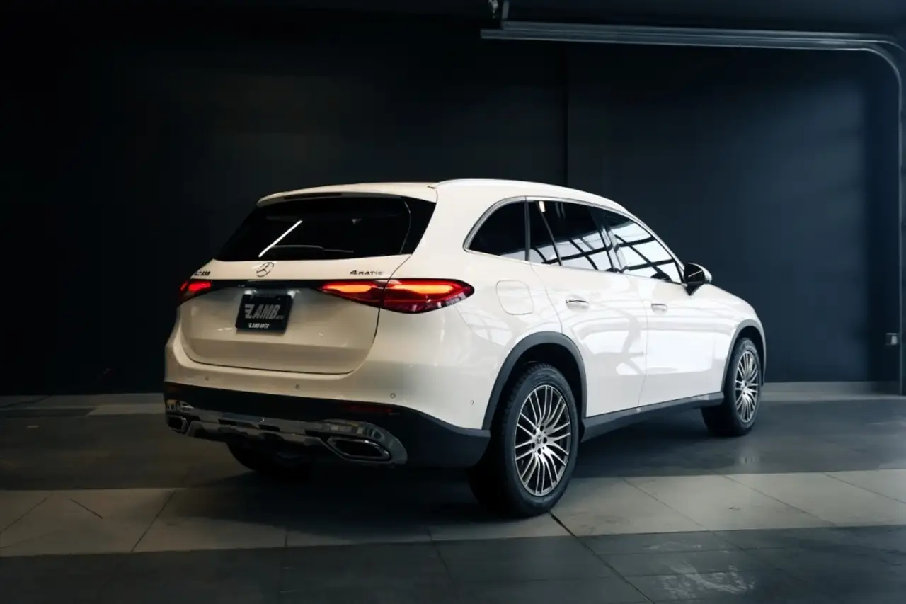 Mercedes-Benz GLC снимка Mercedes-Benz GLC