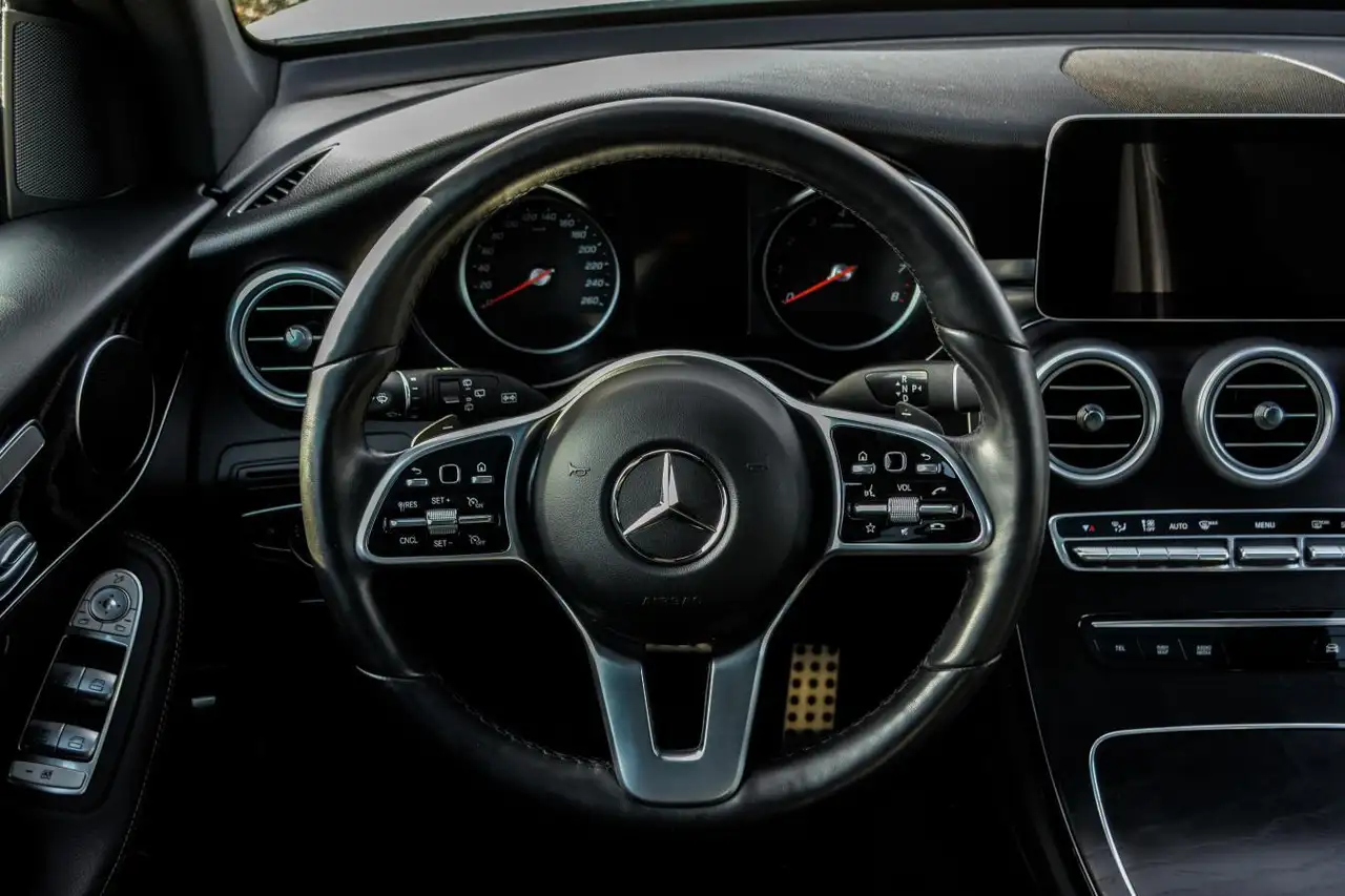 Mercedes-Benz GLC снимка Mercedes-Benz GLC