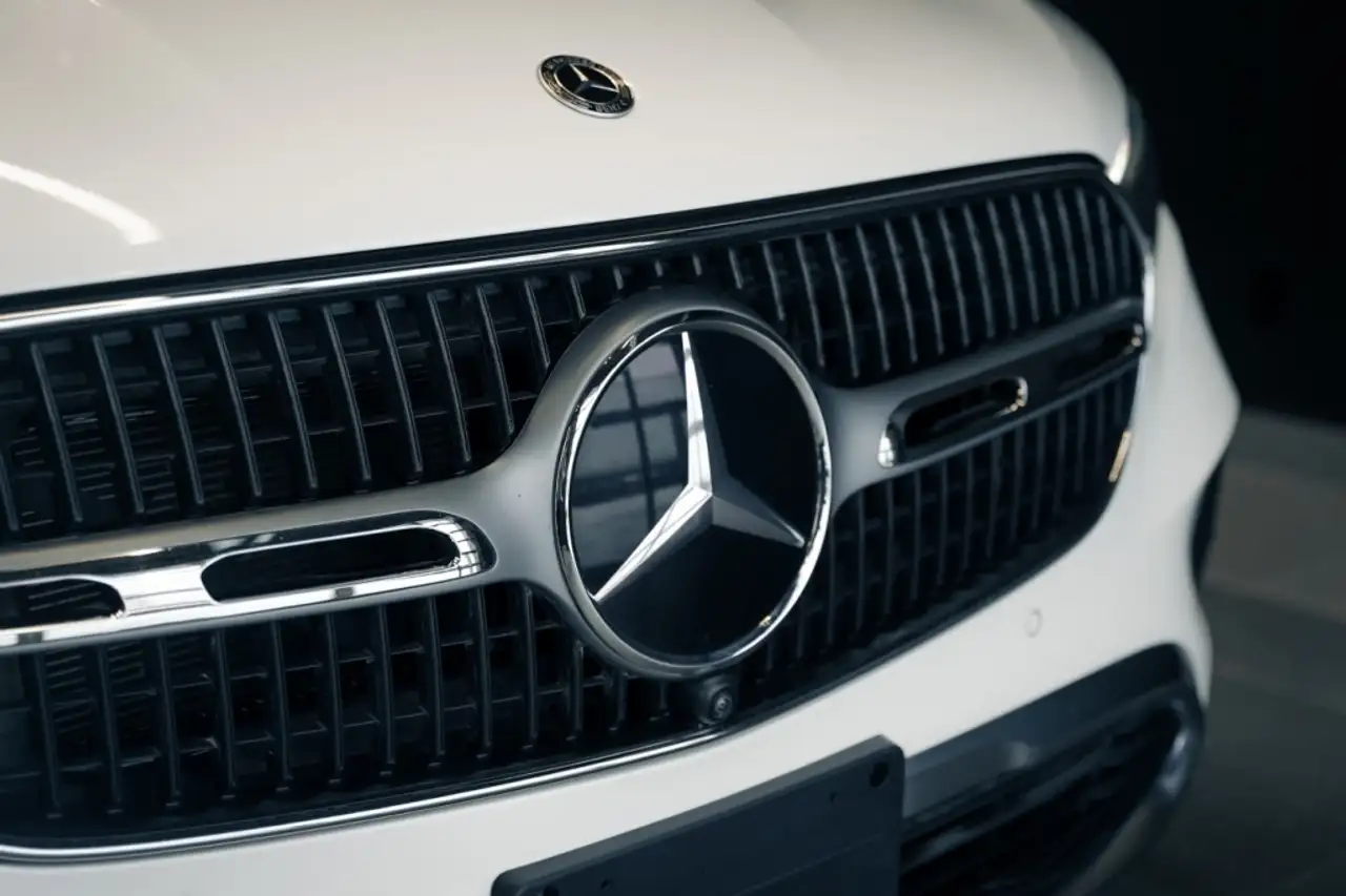 Mercedes-Benz GLC снимка Mercedes-Benz GLC