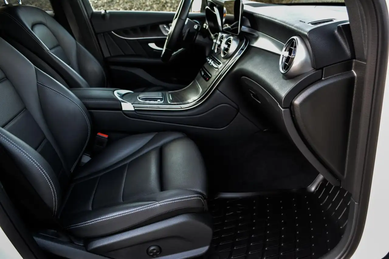 Mercedes-Benz GLC снимка Mercedes-Benz GLC