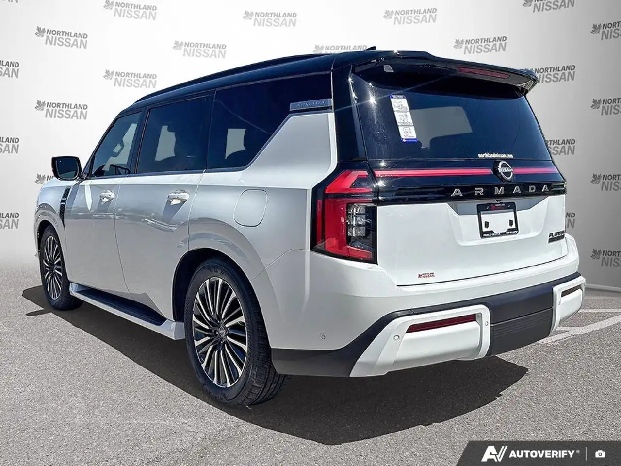 Nissan Armada снимка Nissan Armada