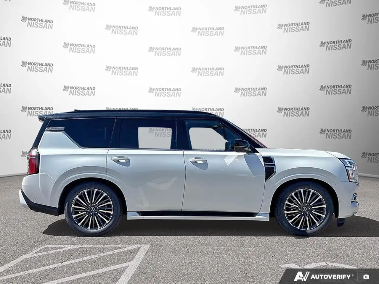 Nissan Armada снимка Nissan Armada