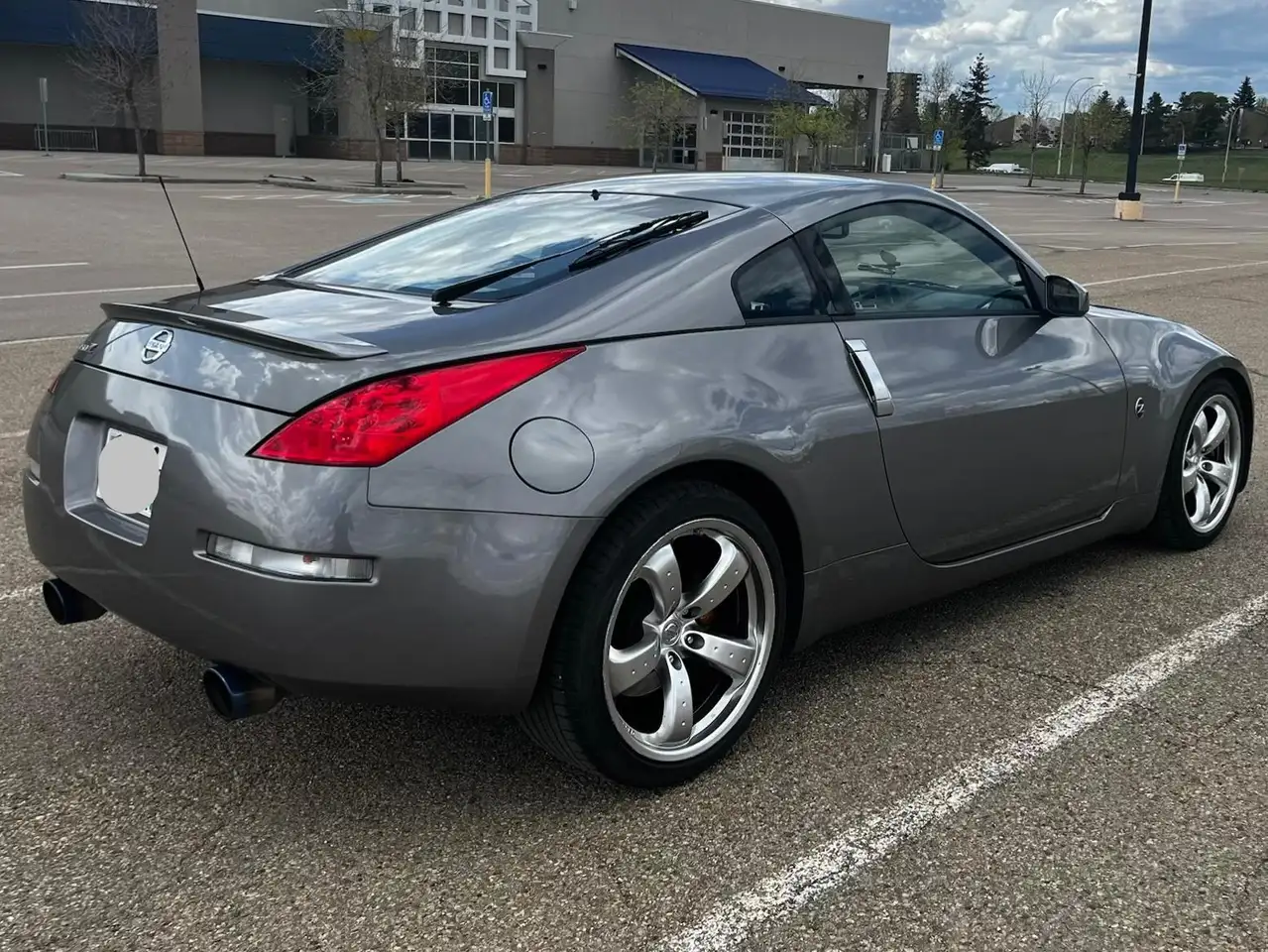 Nissan 350Z снимка Nissan 350Z
