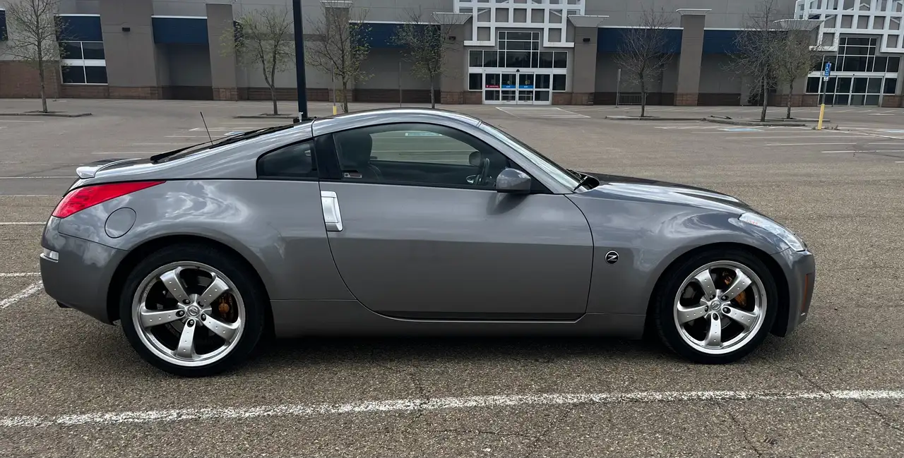 Nissan 350Z снимка Nissan 350Z