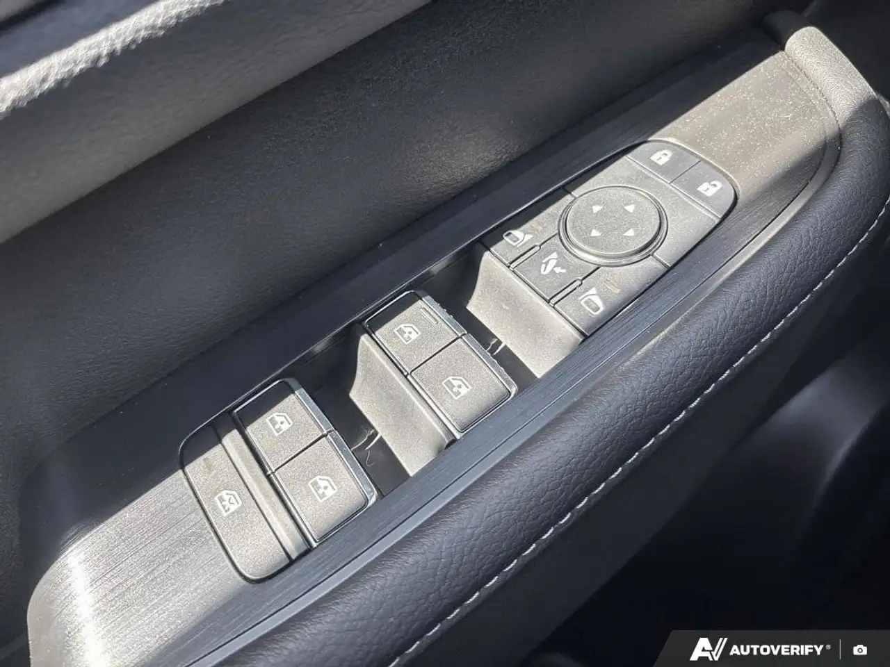 Nissan Armada снимка Nissan Armada