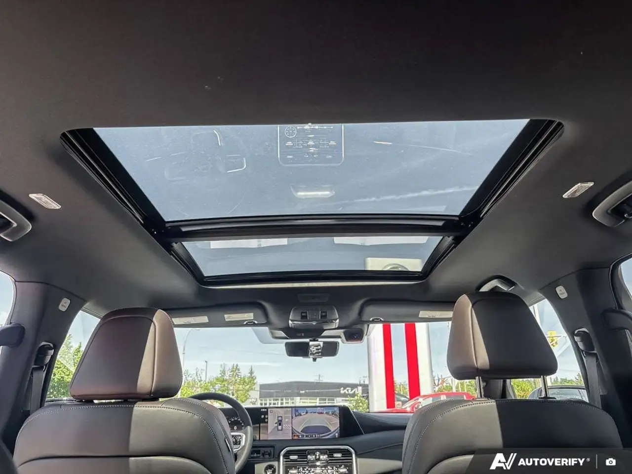 Nissan Armada снимка Nissan Armada