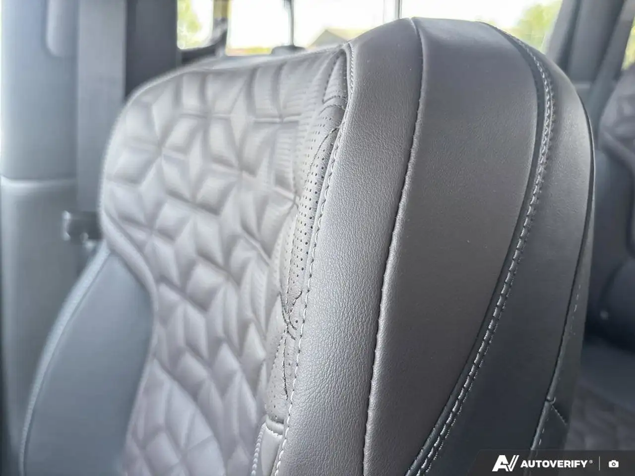 Nissan Armada снимка Nissan Armada