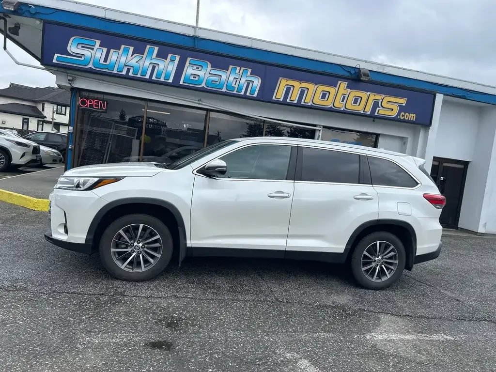Toyota Highlander photo Toyota Highlander