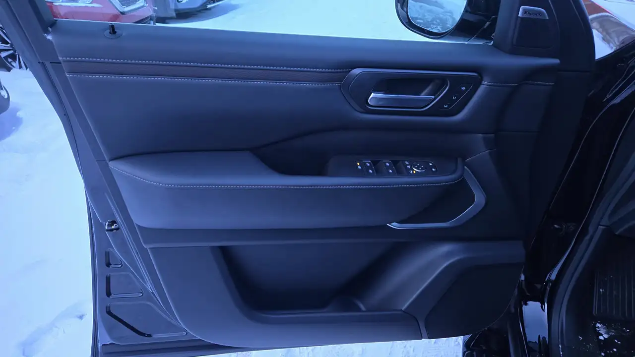Nissan Armada снимка Nissan Armada