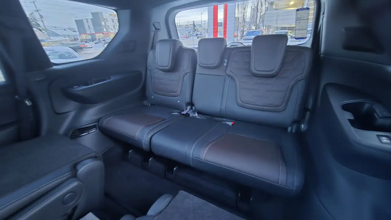 Nissan Armada снимка Nissan Armada