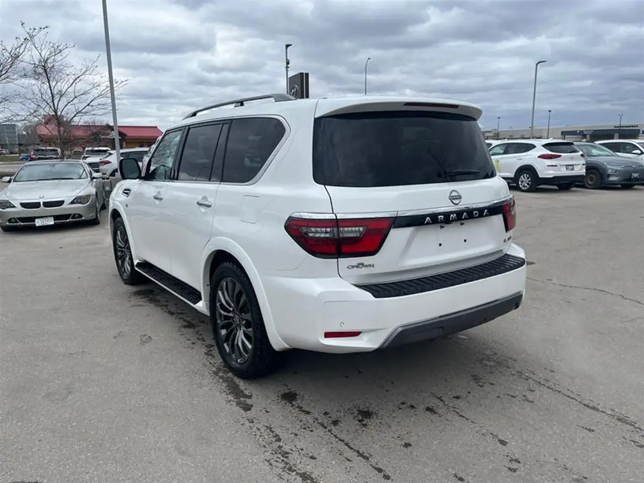 Nissan Armada снимка Nissan Armada