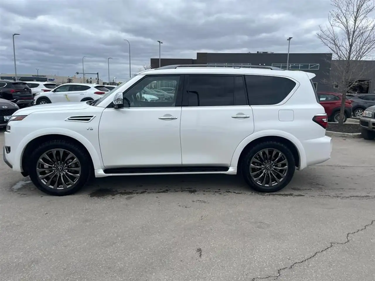 Nissan Armada снимка Nissan Armada