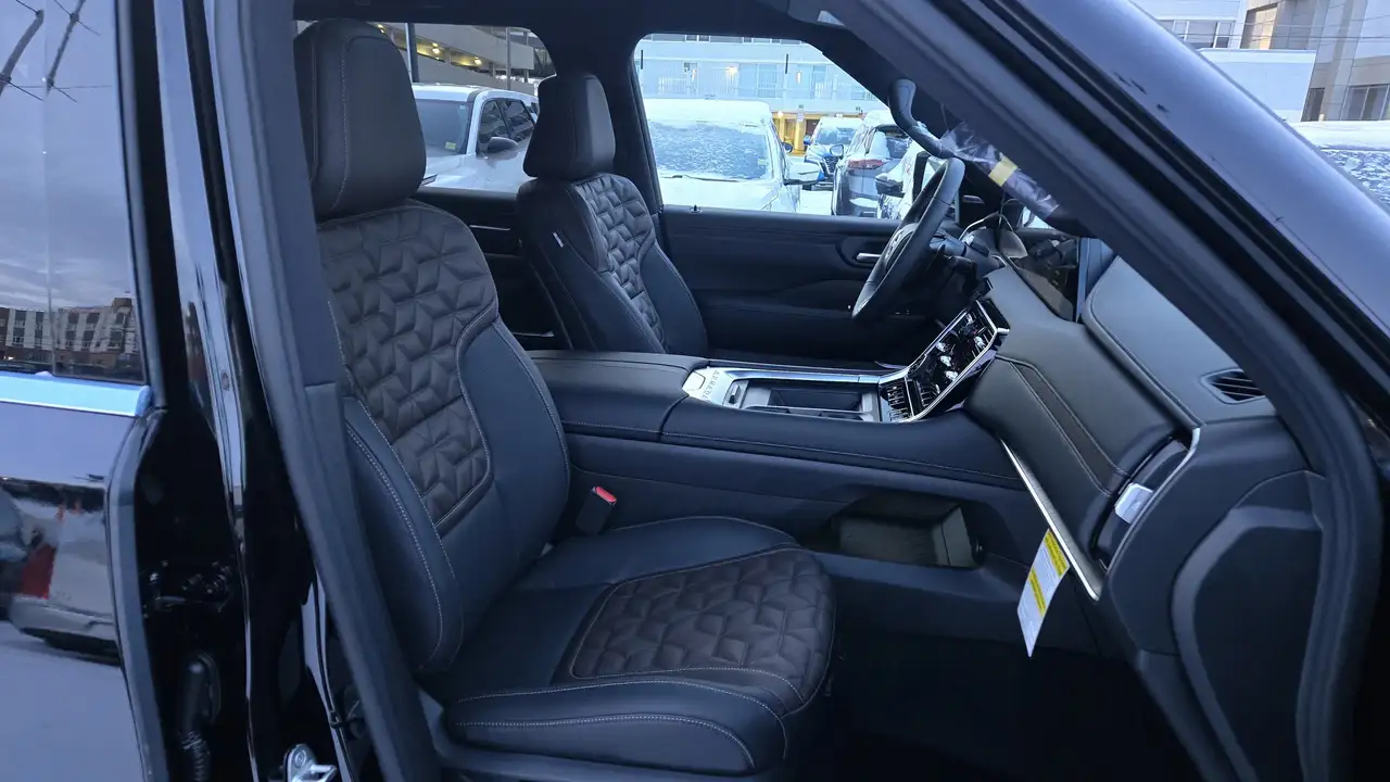 Nissan Armada снимка Nissan Armada