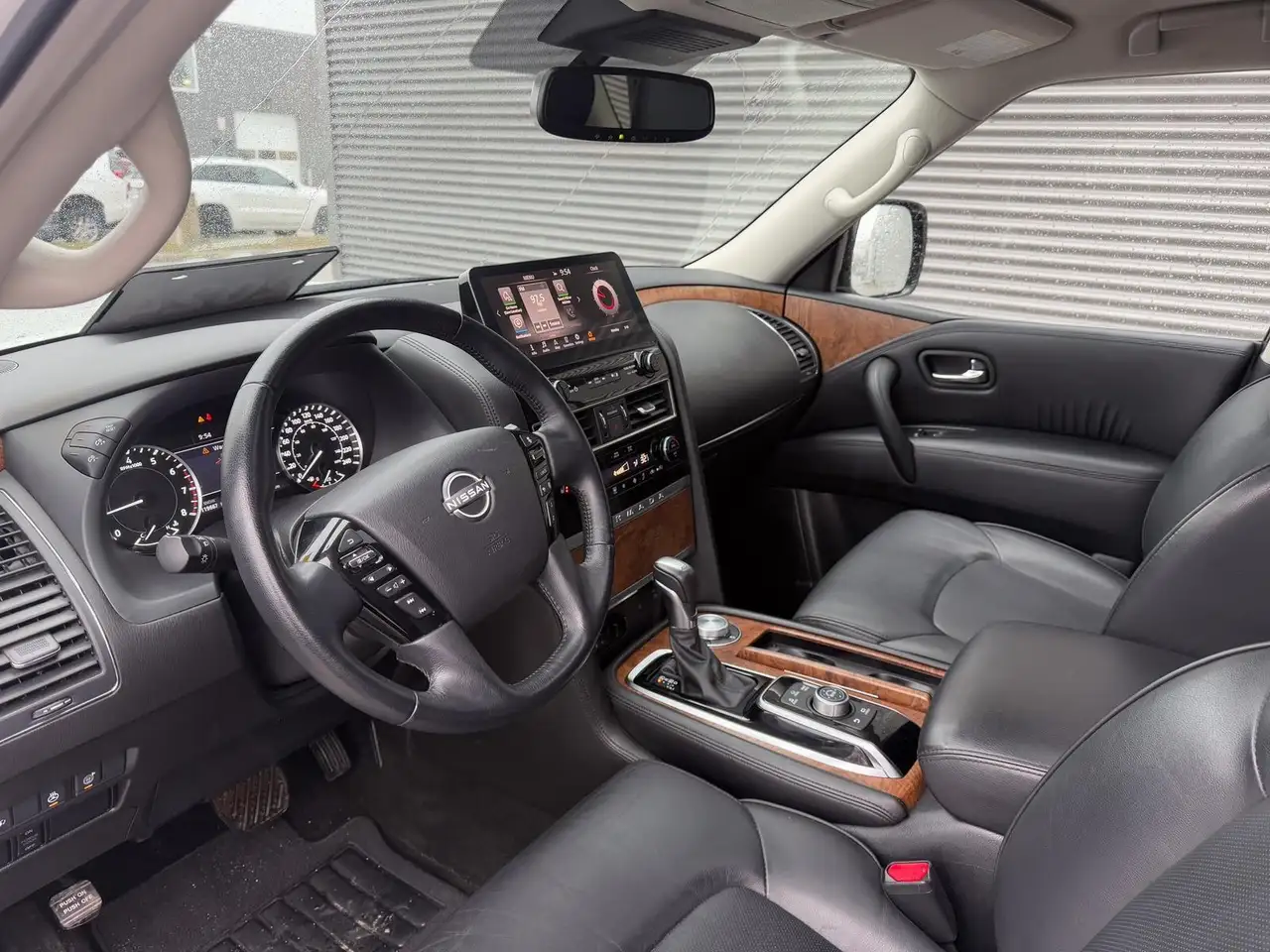 Nissan Armada снимка Nissan Armada