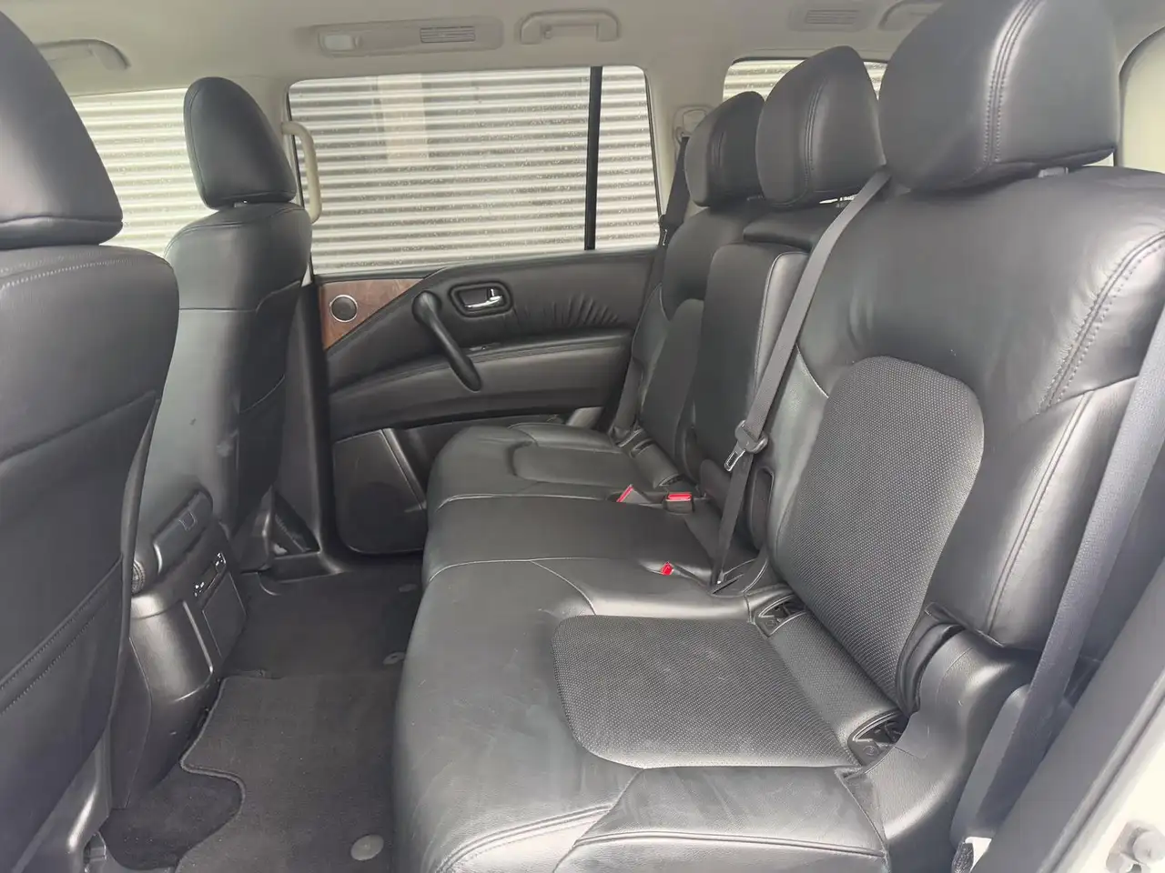 Nissan Armada снимка Nissan Armada