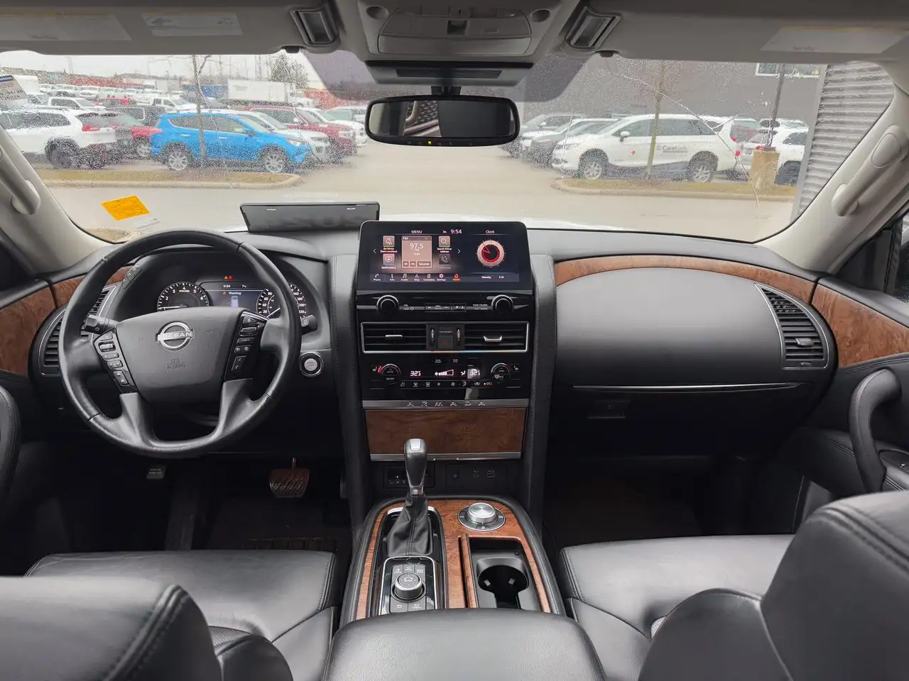 Nissan Armada снимка Nissan Armada