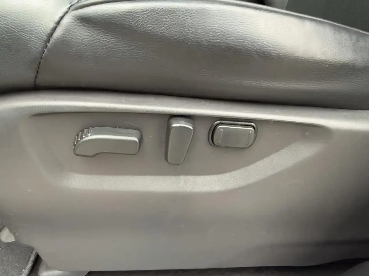 Nissan Armada снимка Nissan Armada