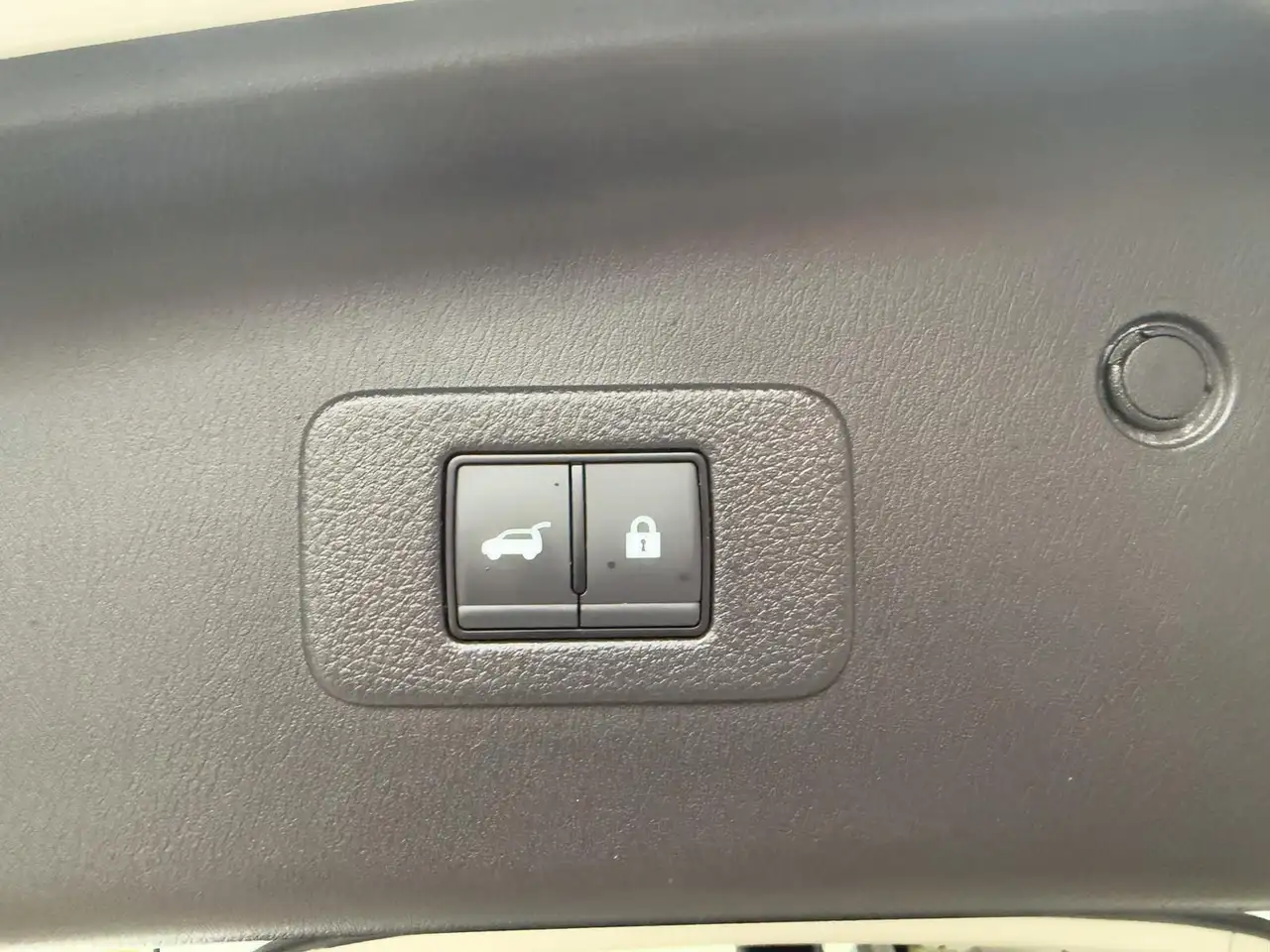 Nissan Armada снимка Nissan Armada