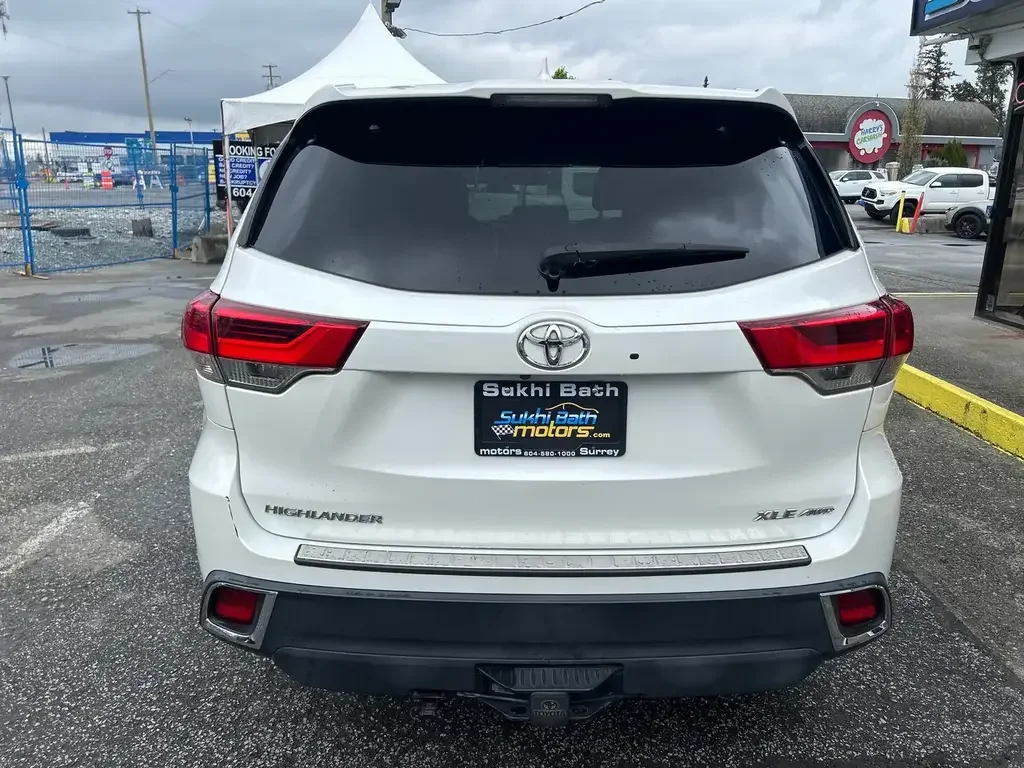 Toyota Highlander photo Toyota Highlander
