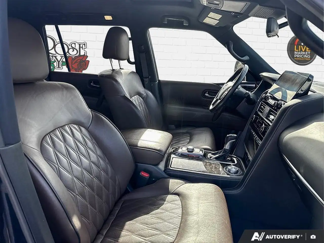 Nissan Armada снимка Nissan Armada