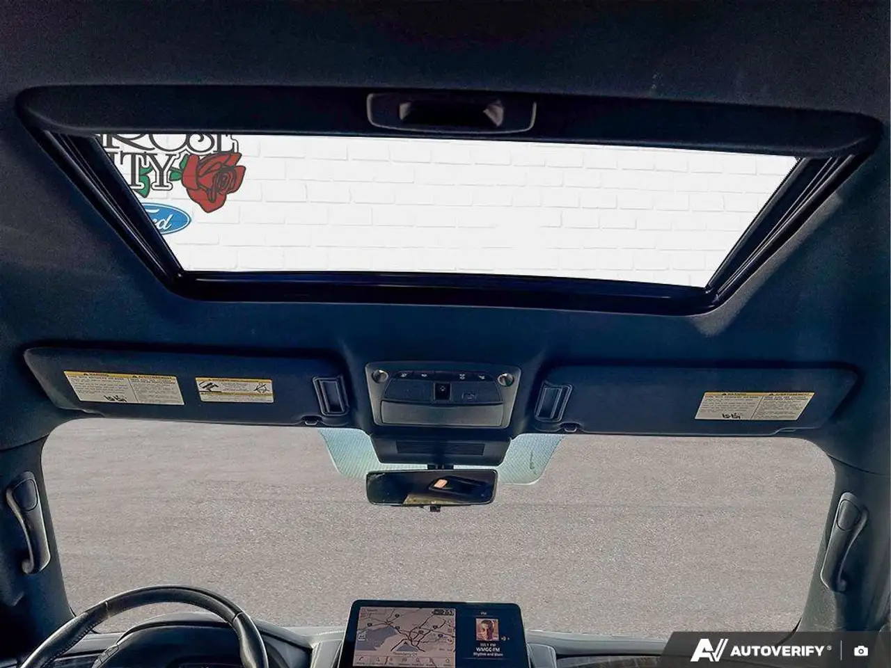 Nissan Armada снимка Nissan Armada