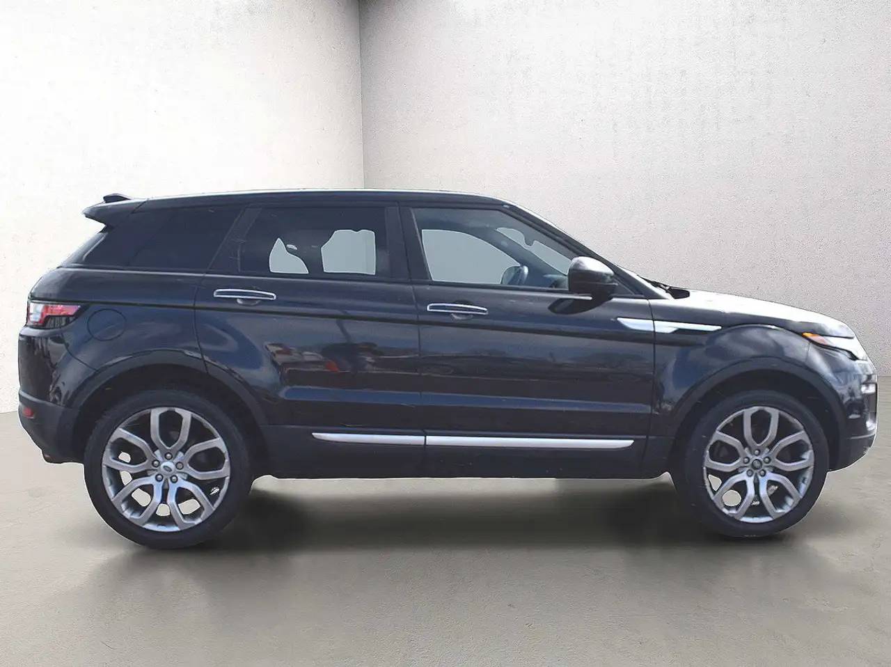 Land Rover Range Rover Evoque photo Land Rover Range Rover Evoque
